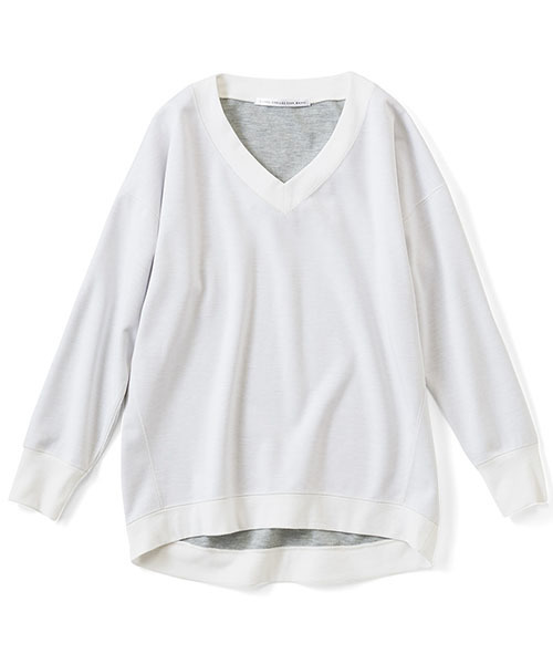 IEDIT（イディット）の「ＩＥＤＩＴレーベルコレクション　ゆったりシルエットが女っぽいボンディングカットソーの大人Ｖネックスウェットトップス（Tシャツ/カットソー・レディース・ホワイト/グレー/ブラック・SMALL/LARGE/MEDIUM/XX-LARGE/X-LARGE）」の2枚目の写真