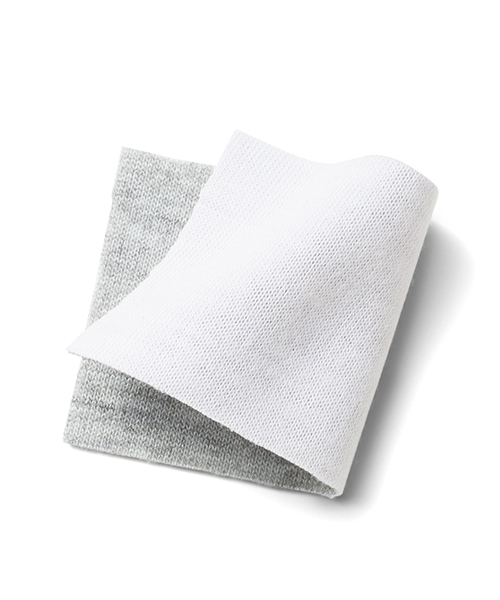 IEDIT（イディット）の「ＩＥＤＩＴレーベルコレクション　ゆったりシルエットが女っぽいボンディングカットソーの大人Ｖネックスウェットトップス（Tシャツ/カットソー・レディース・ホワイト/グレー/ブラック・SMALL/LARGE/MEDIUM/XX-LARGE/X-LARGE）」の4枚目の写真