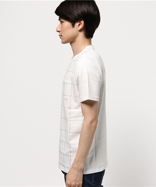 ikka(イッカ)の「ウインドペンプリント クルーネックTシャツ(Tシャツ/カットソー・メンズ・ホワイト/ネイビー/ライトグレー・LARGE/MEDIUM/X-LARGE)」の4枚目の写真