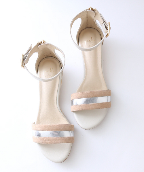 PICHE ABAHOUSE（ピシェ アバハウス）の「ローヒールストラップサンダル（サンダル・レディース・ベージュ/イエロー/ネイビー・36/37/38/35/39）」の2枚目の写真