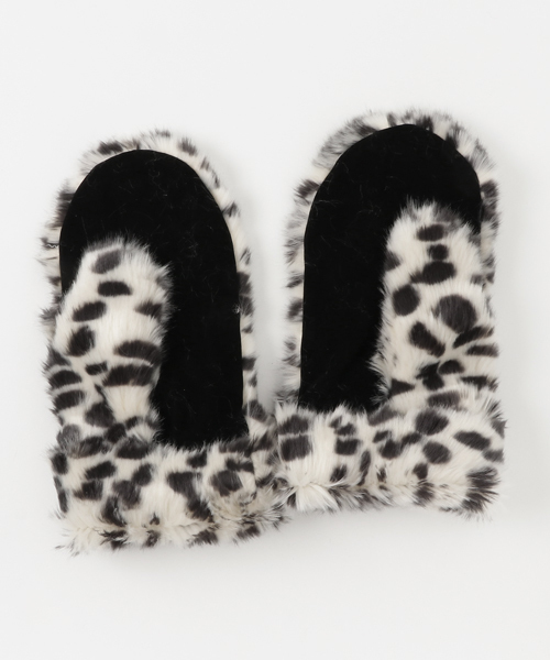 RODEO CROWNS WIDE BOWL（ロデオクラウンズワイドボウル）の「フェイクファーミトン（手袋・レディース・ベージュ/グレー/ピンク/ホワイト系その他/ブラック・FREE）」の6枚目の写真