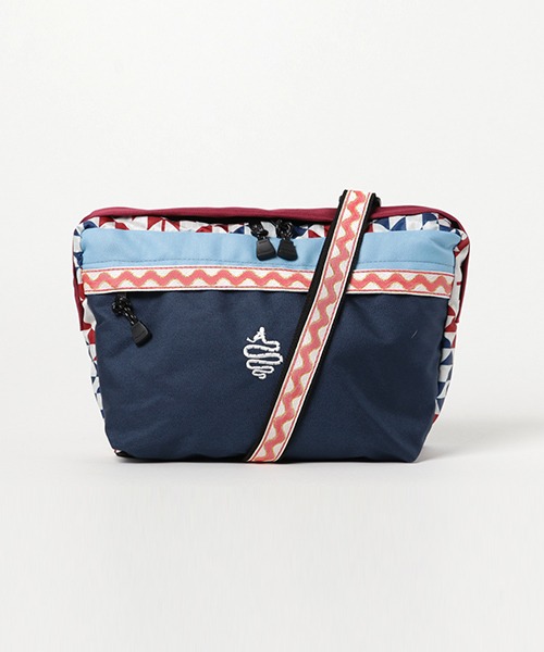 ALDIES（アールディーズ）の「Please Shoulder Bag（ショルダーバッグ・メンズ・ブラック/オリーブ/ネイビー/パープル/オレンジ・FREE）」の3枚目の写真