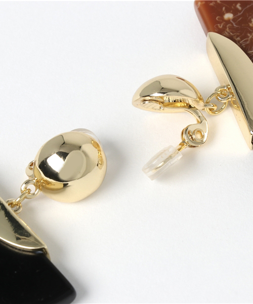 SLY（スライ）の「BI COLOR SEMI CIRCLE EARRING（イヤリング・レディース・オフホワイト/ダークグリーン/ブラック・FREE）」の5枚目の写真