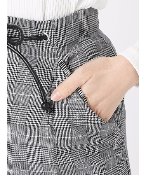 MURUA(ムルーア)の「フロントヒモベルトチェックPT(その他パンツ・レディース・ブラック/ブラウン・1/2)」の12枚目の写真