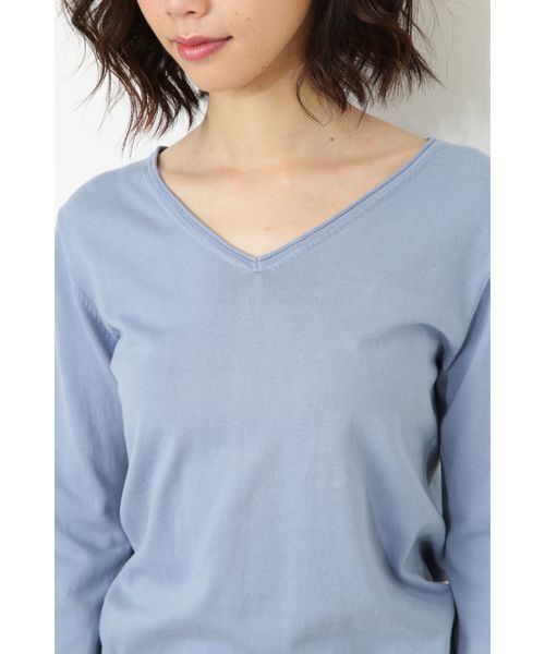 NATURAL BEAUTY BASIC（ナチュラルビューティーベーシック）の「◆ファイン天竺Vネックニット（ニット/セーター・レディース・ホワイト系その他/ブルー/グレー/レッド/ブラック/ネイビー・MEDIUM）」の9枚目の写真