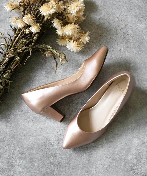 menue（メヌエ）の「freely(フリーリー)  幅広 4e ポインテッドトゥ 6cmヒール チャンキーヒール 太ヒール パンプス（パンプス・レディース・ピンクベージュ/ブラウン/ブラック系その他/ホワイト/ブラック/ブラウン系その他/スモークピンク/ライトグレー/ブルー/ブラック系その他2/グレイッシュベージュ/アイボリー/グレー/レンガ/ブラック系その他3/ピンク系その他/レッド系その他/ブルー系その他/ベージュ/ブラック系その他4/ブラウン系その他2/パイソン/シルバー/ラベンダー/グレー系その他・22.5cm/23.5cm/21.5cm/25.5cm/22.0cm/23.0cm/25.0cm/24.5cm/24.0cm/26.0cm/27.0cm/26.5cm/23cm/22cm/27cm/25cm/26cm/24cm）」の20枚目の写真