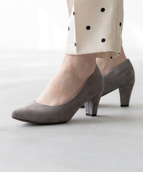 menue（メヌエ）の「freely(フリーリー)  幅広 4e ポインテッドトゥ 6cmヒール チャンキーヒール 太ヒール パンプス（パンプス・レディース・ピンクベージュ/ブラウン/ブラック系その他/ホワイト/ブラック/ブラウン系その他/スモークピンク/ライトグレー/ブルー/ブラック系その他2/グレイッシュベージュ/アイボリー/グレー/レンガ/ブラック系その他3/ピンク系その他/レッド系その他/ブルー系その他/ベージュ/ブラック系その他4/ブラウン系その他2/パイソン/シルバー/ラベンダー/グレー系その他・22.5cm/23.5cm/21.5cm/25.5cm/22.0cm/23.0cm/25.0cm/24.5cm/24.0cm/26.0cm/27.0cm/26.5cm/23cm/22cm/27cm/25cm/26cm/24cm）」の9枚目の写真