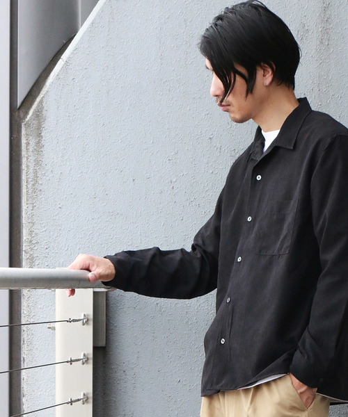 Confirm（コンファーム）の「Confirm / コンファーム フェイクスエードオープンカラーシャツ（シャツ/ブラウス・メンズ・ネイビー/ブラック/ベージュ/キャメル・M/L）」の2枚目の写真