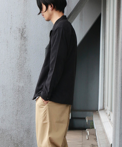 Confirm（コンファーム）の「Confirm / コンファーム フェイクスエードオープンカラーシャツ（シャツ/ブラウス・メンズ・ネイビー/ブラック/ベージュ/キャメル・M/L）」の10枚目の写真