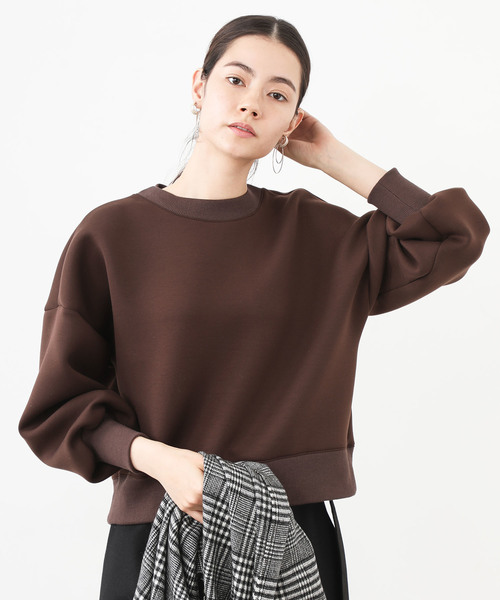 STUDIOUS（ステュディオス）の「【STUDIOUS】ボリュームスリーブ ショートスウェット（スウェット・レディース・ブラック/ネイビー/ブラウン/ライトグリーン/オフホワイト/サックスブルー・FREE）」の11枚目の写真