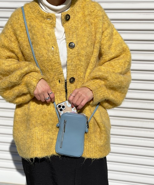 Beau're（ヴュレ）の「BEAURE ヴュレ カウレザー スマホポーチ（スマホケース/カバー・レディース・ブラック/グレー/レッド/シルバー/イエロー/ブルーグレー/キャメル/オリーブ/パープル/サックスブルー系/ホワイト/オレンジ・FREE/SMALL）」の6枚目の写真