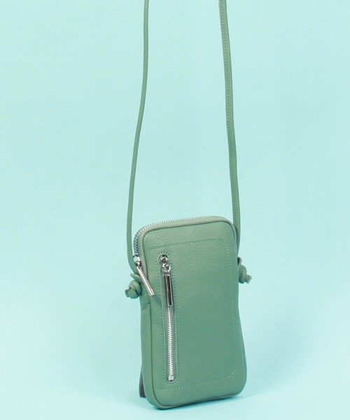 Beau're（ヴュレ）の「BEAURE ヴュレ カウレザー スマホポーチ（スマホケース/カバー・レディース・ブラック/グレー/レッド/シルバー/イエロー/ブルーグレー/キャメル/オリーブ/パープル/サックスブルー系/ホワイト/オレンジ・FREE/SMALL）」の5枚目の写真