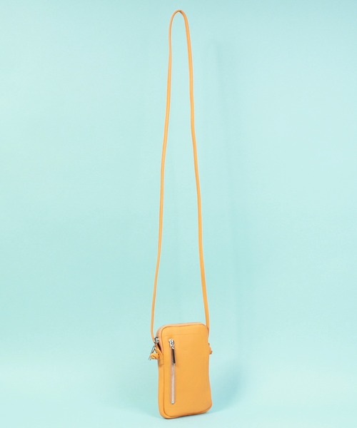 Beau're（ヴュレ）の「BEAURE ヴュレ カウレザー スマホポーチ（スマホケース/カバー・レディース・ブラック/グレー/レッド/シルバー/イエロー/ブルーグレー/キャメル/オリーブ/パープル/サックスブルー系/ホワイト/オレンジ・FREE/SMALL）」の19枚目の写真