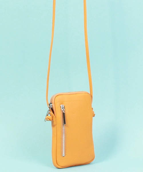 Beau're（ヴュレ）の「BEAURE ヴュレ カウレザー スマホポーチ（スマホケース/カバー・レディース・ブラック/グレー/レッド/シルバー/イエロー/ブルーグレー/キャメル/オリーブ/パープル/サックスブルー系/ホワイト/オレンジ・FREE/SMALL）」の18枚目の写真