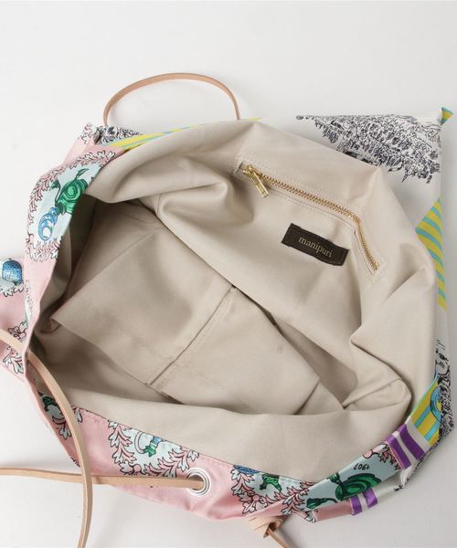 manipuri（マニプリ）の「manipuri(マニプリ)　スカーフ柄プリントトートバッグ　PRINT TOTE 2（トートバッグ・レディース・ピンク・FREE）」の2枚目の写真