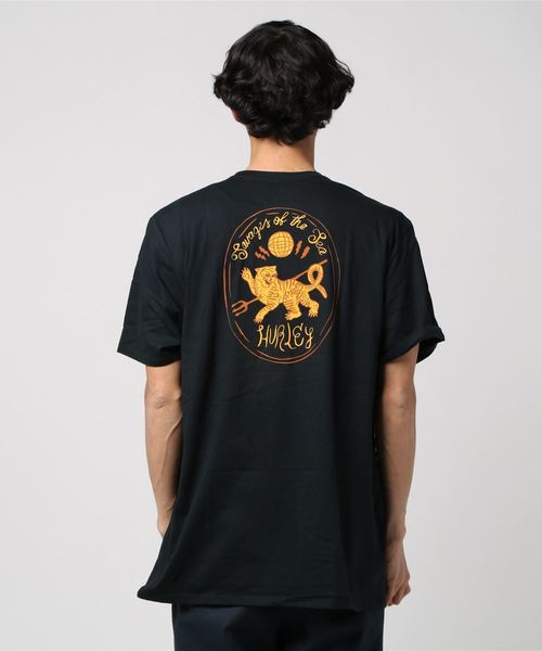 Hurley (ハーレー)の「M PRM SAVAGE TIGER TEE SS / バックプリントTシャツ / ユニセックス(Tシャツ/カットソー・メンズ・ブラック/グリーン・SMALL/MEDIUM/LARGE)」の2枚目の写真