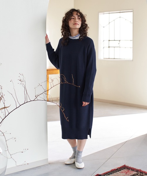 AMERICAN HOLIC（アメリカンホリック）の「スタンドカラーBIGシャツ【WEB限定】＊（シャツ/ブラウス・レディース・オフホワイト/ホワイト系その他7/ベージュ/ネイビー/サックスブルー/ブルー系その他7/ピンク/マルチ・M/L）」の16枚目の写真