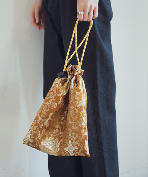 Aunt Marie's（アントマリーズ）の「ジャガード巾着チャイナバッグ/ AUNT MARIE'S（ハンドバッグ・レディース・ベージュ/パープル/ネイビー/ブラウン/レッド/カーキ/ピンク/イエロー/オレンジ/ブルー/グリーン・FREE）」の2枚目の写真