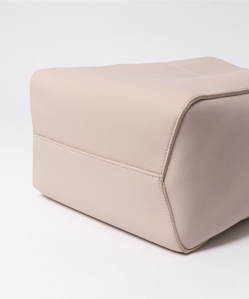 DouDou（ドゥドゥ）の「【SS】ポーチ付バケツ型バッグ（ショルダーバッグ・レディース・ベージュ/グレイッシュベージュ/サックスブルー・FREE）」の5枚目の写真