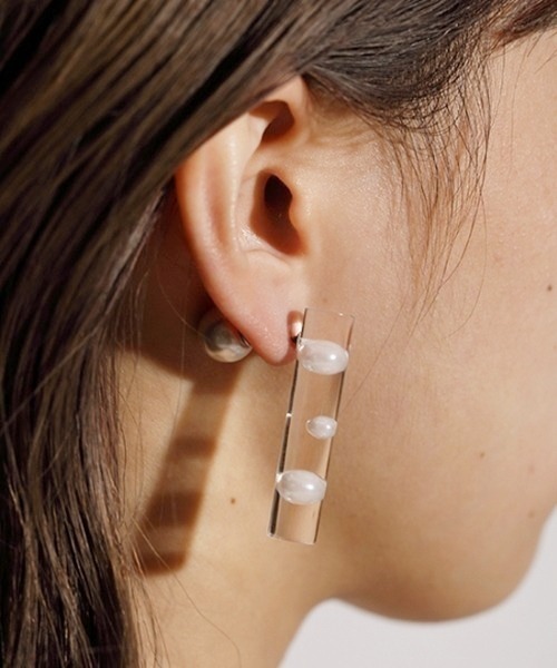 Casselini（キャセリーニ）の「Casselini（キャセリーニ）アクリル封入ピアス（ネックレス・レディース・ゴールド/その他2/その他7・FREE）」の3枚目の写真