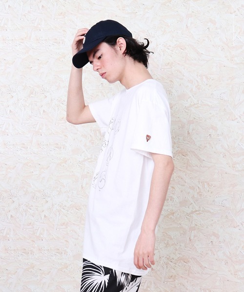 EBBETS FIELD FLANNEL(エベッツフィールドフランネル)の「【 EBBETS FIELD FLANNNELS / エベッツフィールドフランネルズ 】伊藤タケヒロ The MAGIC BALL Tee(Tシャツ/カットソー・メンズ・ホワイト・SMALL/MEDIUM/LARGE)」の4枚目の写真