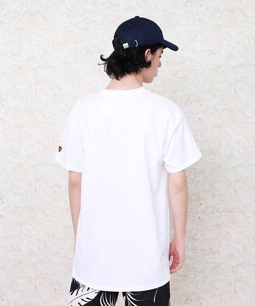 EBBETS FIELD FLANNEL(エベッツフィールドフランネル)の「【 EBBETS FIELD FLANNNELS / エベッツフィールドフランネルズ 】伊藤タケヒロ The MAGIC BALL Tee(Tシャツ/カットソー・メンズ・ホワイト・SMALL/MEDIUM/LARGE)」の3枚目の写真