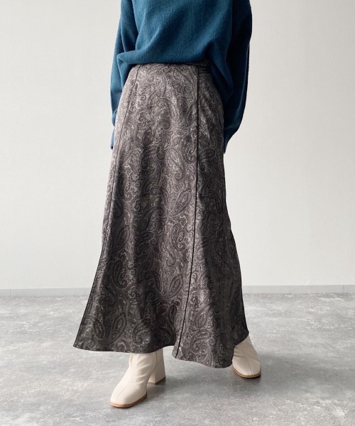 PAGEBOY（ページボーイ）の「ジャガードペイズリーセミフレアスカート（スカート・レディース・ブラック/ライラック・FREE）」の4枚目の写真