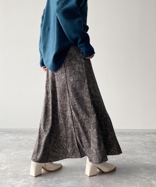 PAGEBOY（ページボーイ）の「ジャガードペイズリーセミフレアスカート（スカート・レディース・ブラック/ライラック・FREE）」の5枚目の写真