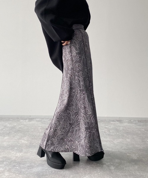 PAGEBOY（ページボーイ）の「ジャガードペイズリーセミフレアスカート（スカート・レディース・ブラック/ライラック・FREE）」の7枚目の写真