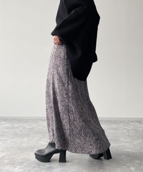 PAGEBOY（ページボーイ）の「ジャガードペイズリーセミフレアスカート（スカート・レディース・ブラック/ライラック・FREE）」の8枚目の写真