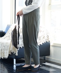 【essential wear】ハイウエストカットテーパードパンツ