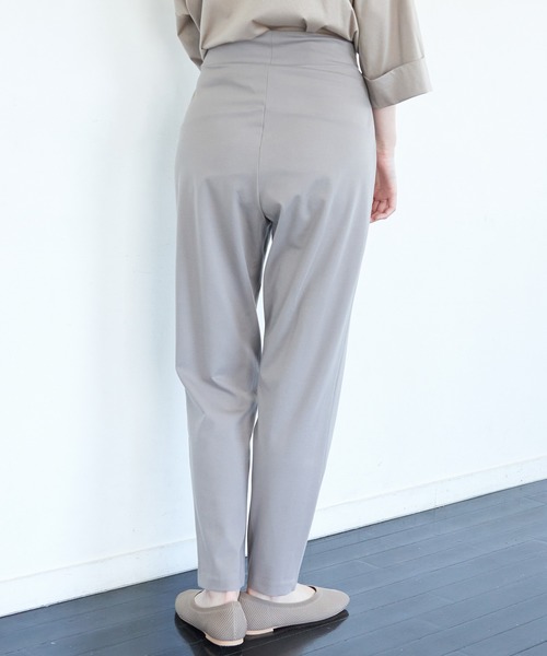 ROPE' PICNIC(ロペピクニック)の「【essential wear】ハイウエストカットテーパードパンツ(その他パンツ・レディース・ブラック/カーキ/ベージュ系その他2・40/38)」の12枚目の写真