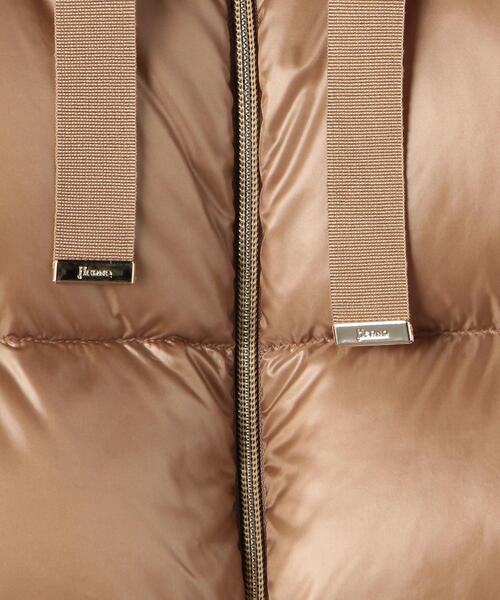HERNO（ヘルノ）の「＜HERNO（ヘルノ）＞フーデッド ショート ダウンジャケット■■■▲（ダウンジャケット/コート・レディース・ベージュ/ブラック・40/38/42）」の19枚目の写真