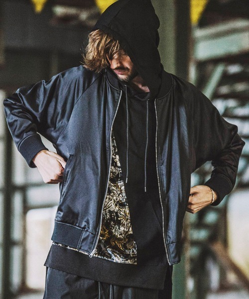 NO ID.(ノーアイディ)の「mj7722-リバーシブルステンドグラスBLZ ブルゾン(ブルゾン・メンズ・ブラック/カラフル・ONE SIZE)」の9枚目の写真