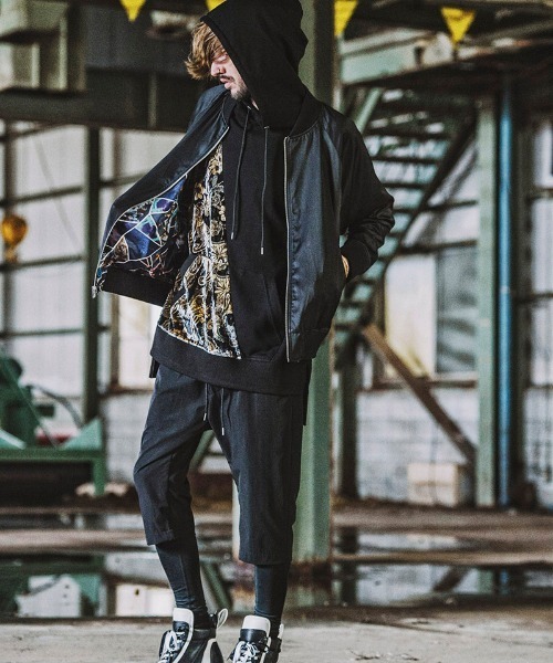 NO ID.(ノーアイディ)の「mj7722-リバーシブルステンドグラスBLZ ブルゾン(ブルゾン・メンズ・ブラック/カラフル・ONE SIZE)」の10枚目の写真
