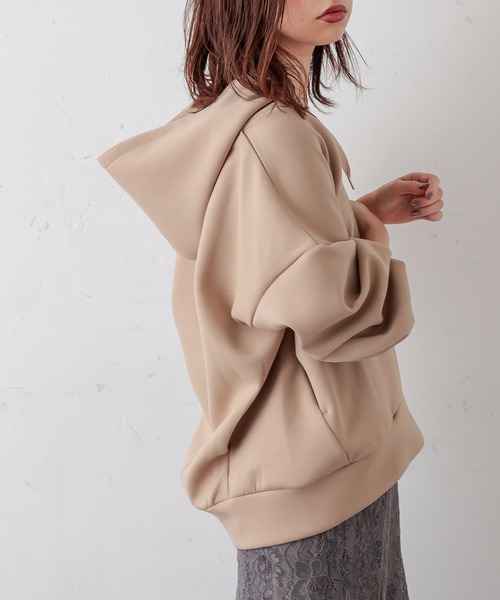 natural couture（ナチュラルクチュール）の「ダンボールニットコクーンパーカー（パーカー・レディース・ブラック/ベージュ/カーキ/ブルー/グレイッシュベージュ・FREE）」の3枚目の写真