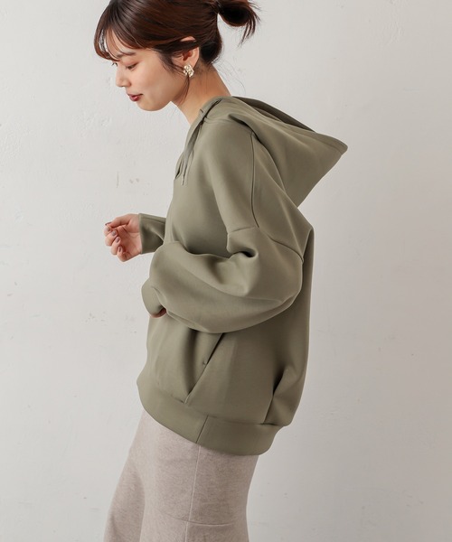 natural couture（ナチュラルクチュール）の「ダンボールニットコクーンパーカー（パーカー・レディース・ブラック/ベージュ/カーキ/ブルー/グレイッシュベージュ・FREE）」の22枚目の写真