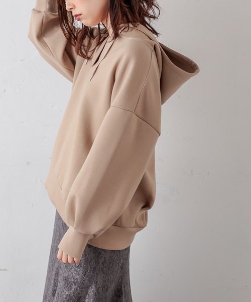 natural couture（ナチュラルクチュール）の「ダンボールニットコクーンパーカー（パーカー・レディース・ブラック/ベージュ/カーキ/ブルー/グレイッシュベージュ・FREE）」の13枚目の写真