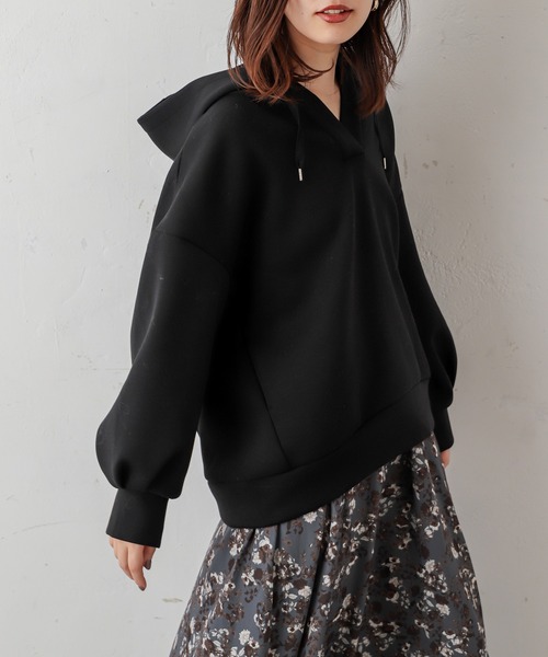 natural couture（ナチュラルクチュール）の「ダンボールニットコクーンパーカー（パーカー・レディース・ブラック/ベージュ/カーキ/ブルー/グレイッシュベージュ・FREE）」の6枚目の写真