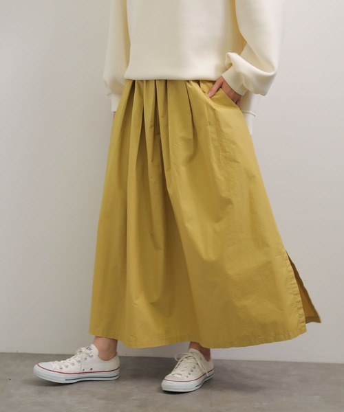 AMERICAN HOLIC(アメリカンホリック)の「サイドスリットタックフレアスカート *(スカート・レディース・イエロー/カーキ/ラベンダー/ホワイト系その他6・FREE)」の1枚目の写真