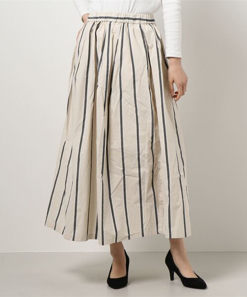 AMERICAN HOLIC(アメリカンホリック)の「サイドスリットタックフレアスカート *(スカート・レディース・イエロー/カーキ/ラベンダー/ホワイト系その他6・FREE)」の8枚目の写真