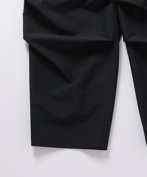 ADAM ET ROPE'（アダムエロペ）の「【吸水速乾/超軽量】ルーズテーパード カーゴパンツ/セットアップ対応（カーゴパンツ・メンズ・ブラック・S/M/L/XL/XS）」の3枚目の写真