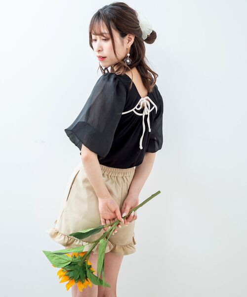 MAJESTIC LEGON(マジェスティックレゴン)の「ガーリーフリルショートパンツ(その他パンツ・レディース・サンドベージュ/ベージュ/ブラック・SMALL/MEDIUM)」の6枚目の写真