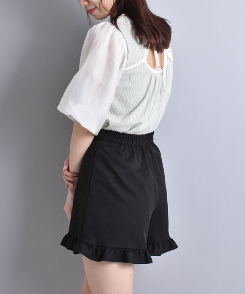 MAJESTIC LEGON(マジェスティックレゴン)の「ガーリーフリルショートパンツ(その他パンツ・レディース・サンドベージュ/ベージュ/ブラック・SMALL/MEDIUM)」の10枚目の写真