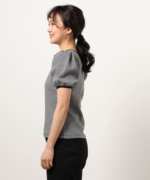 ANDGEEBEE（アンジービー）の「パフスリーブコンパクトトップス（その他トップス・レディース・ブラック/ホワイト・MEDIUM）」の15枚目の写真