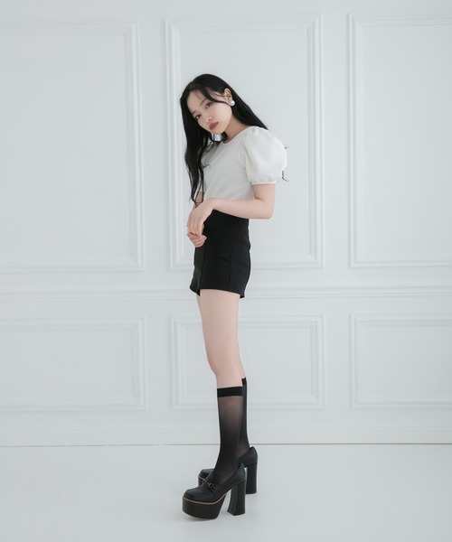 ANDGEEBEE（アンジービー）の「パフスリーブコンパクトトップス（その他トップス・レディース・ブラック/ホワイト・MEDIUM）」の6枚目の写真