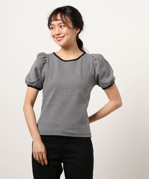 ANDGEEBEE（アンジービー）の「パフスリーブコンパクトトップス（その他トップス・レディース・ブラック/ホワイト・MEDIUM）」の10枚目の写真