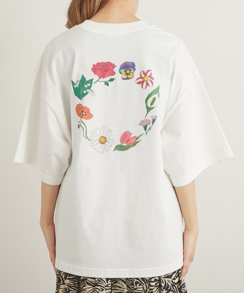 Lui's（ルイス）の「【AIKA HIRANO × Lui's FEMME/アイカ ヒラノ × ルイス ファム】オーバーTシャツ "flowercircle"（Tシャツ/カットソー・レディース・ホワイト・FREE）」の11枚目の写真