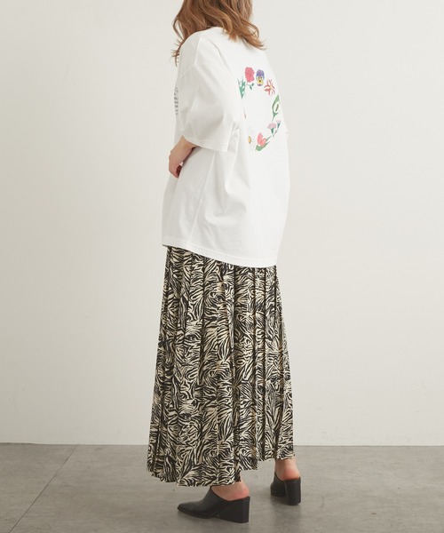 Lui's（ルイス）の「【AIKA HIRANO × Lui's FEMME/アイカ ヒラノ × ルイス ファム】オーバーTシャツ "flowercircle"（Tシャツ/カットソー・レディース・ホワイト・FREE）」の14枚目の写真