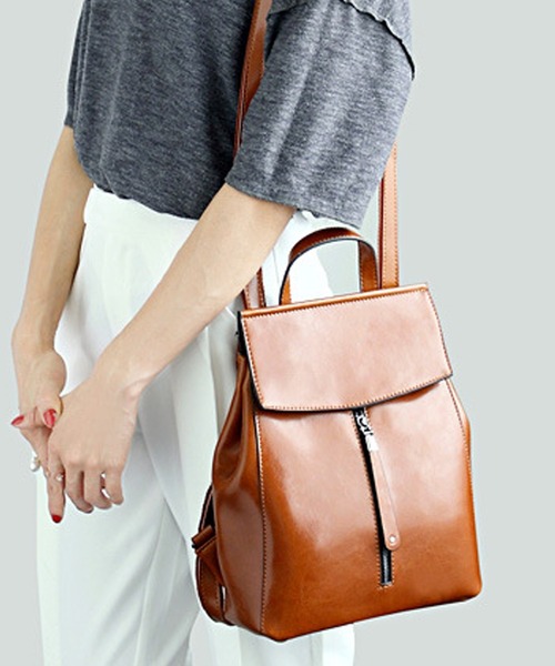 florist（フローリスト）の「【2WAY】ショルダーバッグになるフラップレザーリュックサック（バックパック/リュック・レディース・グレー/ブラック/キャメル/グリーン・FREE）」の5枚目の写真